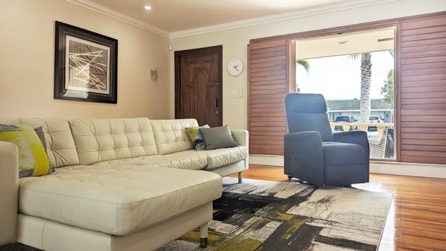 Building Photo - 4027 Pierce St