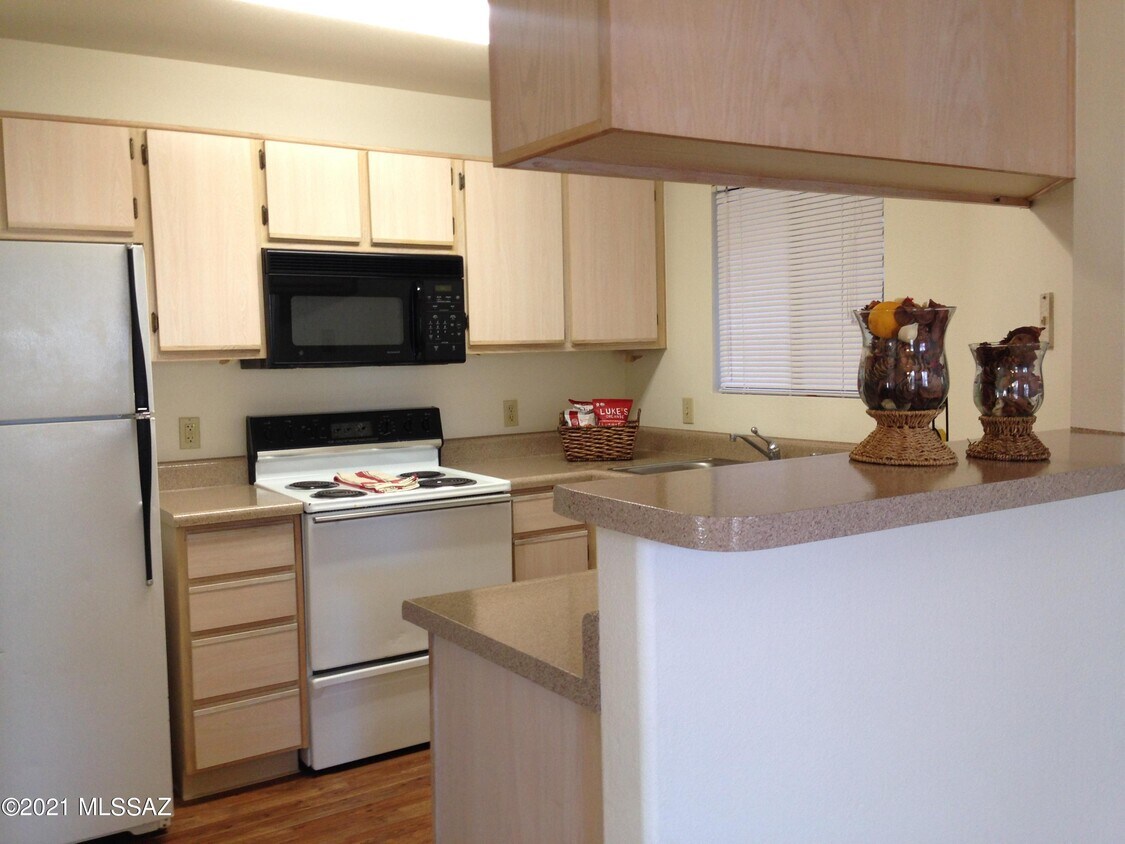 Foto principal - 5751 N Kolb Rd