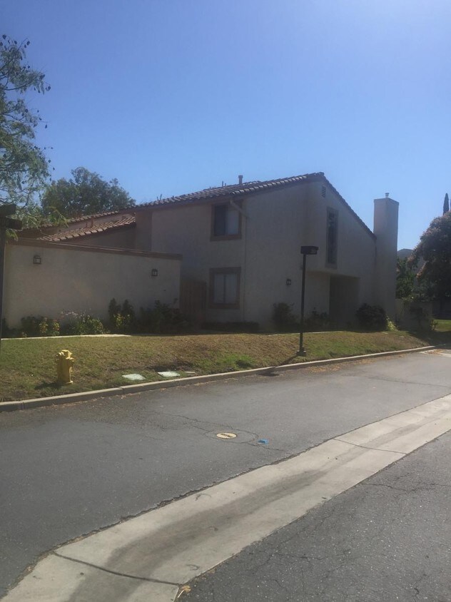 125 Padua Cir, Thousand Oaks, CA 91320 Condo for Rent in Thousand