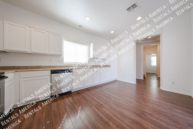 Foto del edificio - 4714 E Laurel Ave