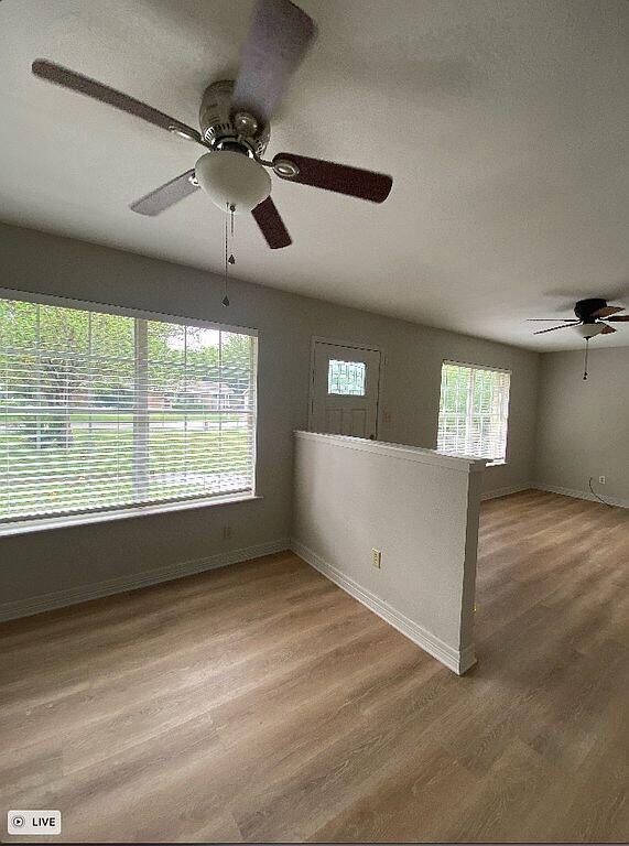 Foto del edificio - 505 Candlelight Ln