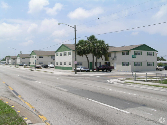 Building Photo - Blue Heron Apartments