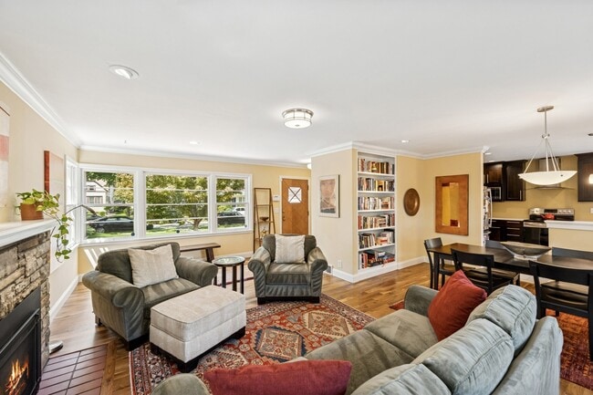 Living/dining (western facing) - 5249 Abbott Ave S