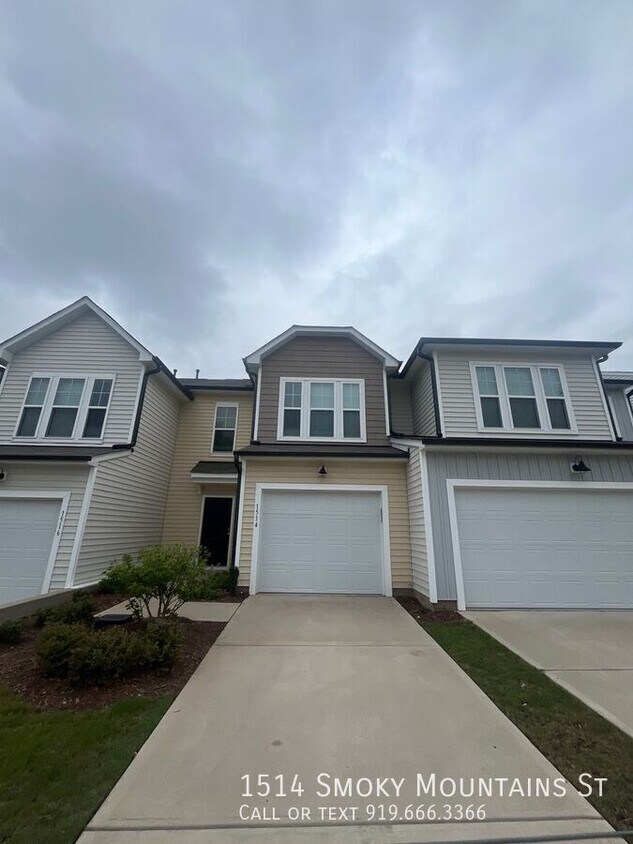 Foto principal - 1514 Smoky Mountains St