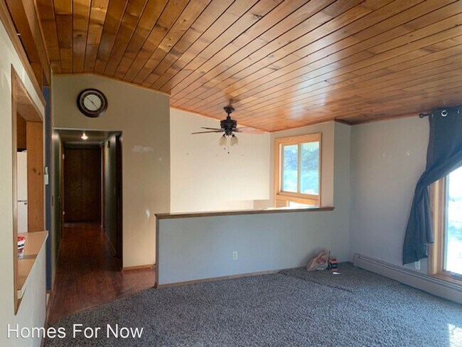 Foto del edificio - 3 br, 3 bath House - 13208 Vivian Dr