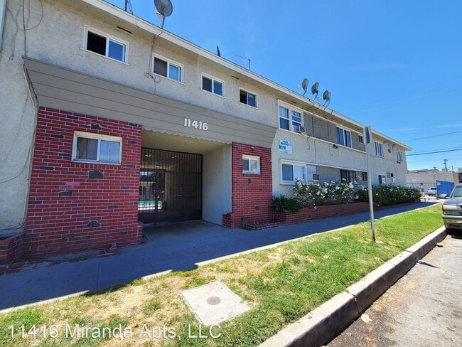 Building Photo - 11416 Miranda St
