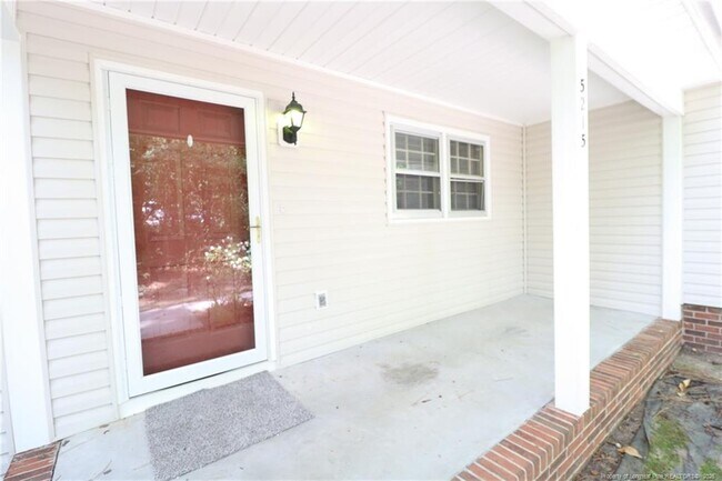 Foto del edificio - 5215 Deer Haven Dr