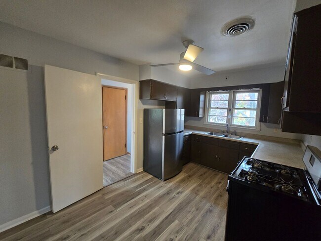 Foto del edificio - 4338 N Sheffield Ave