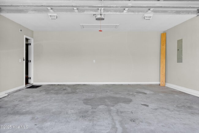 Building Photo - 124 Crooked Run Dr