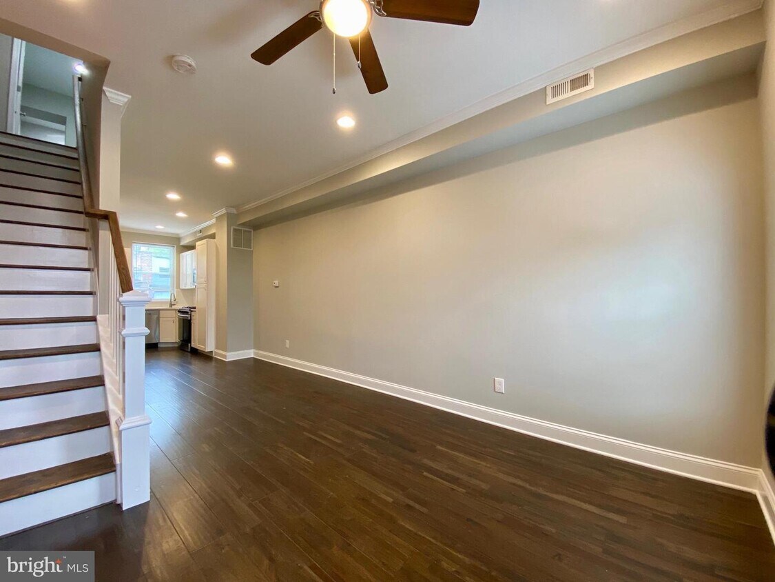 Foto principal - 304 S Conkling St