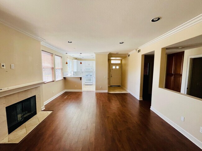 Foto del edificio - 17941 Lost Canyon Rd