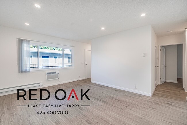 Building Photo - 20436 Cohasset St