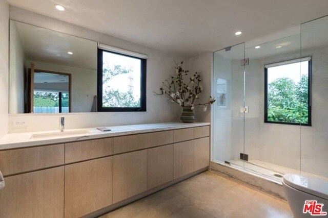 Building Photo - 2463 Solar Dr