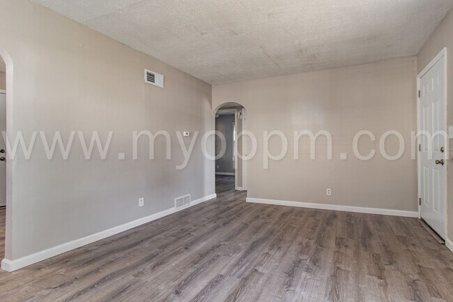 Foto del edificio - 2 Bedroom / 1 Bathroom GEM! | Near Offutt ...