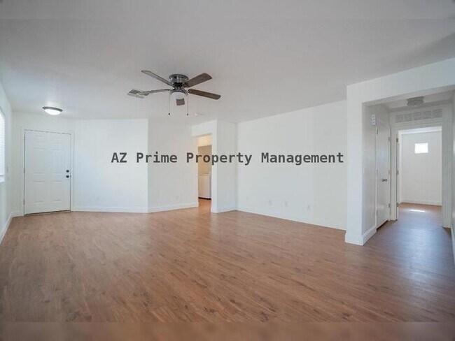 Building Photo - 17432 W Calavar Rd
