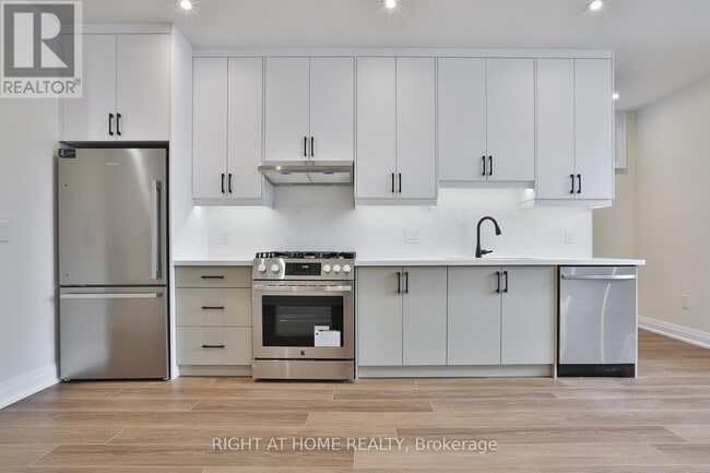 Building Photo - 2 - 39 FIFTEENTH STREET