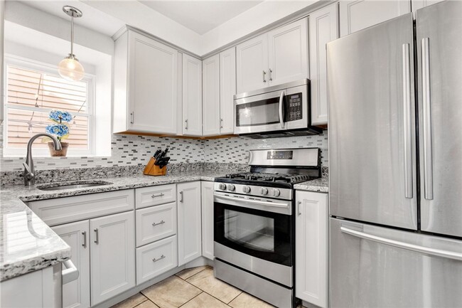 Building Photo - 2-bedroom, 1-bathroom house of Southside F...