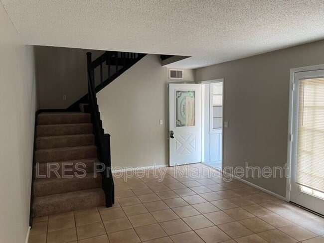 Building Photo - 4620 Lighthouse Cir
