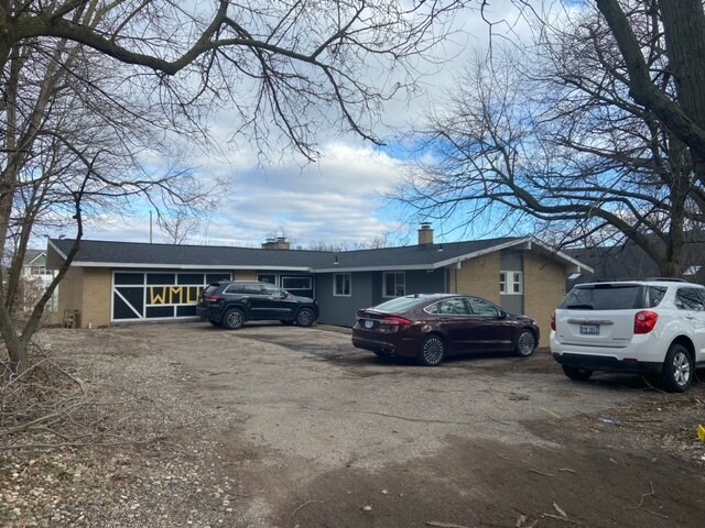Building Photo - 1415 Sutherland Ave