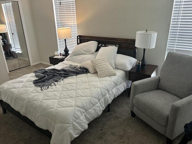 Foto del edificio - 1417 Seely St