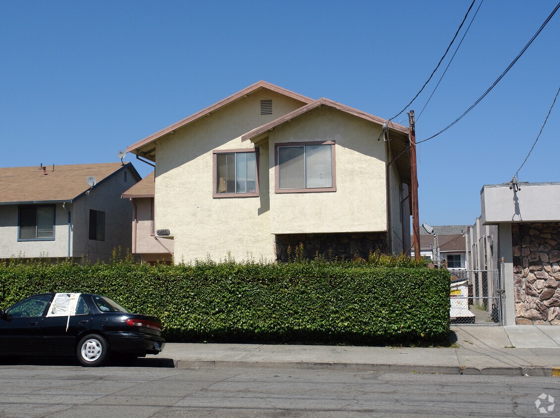 Building Photo - 2121 Nevin Ave