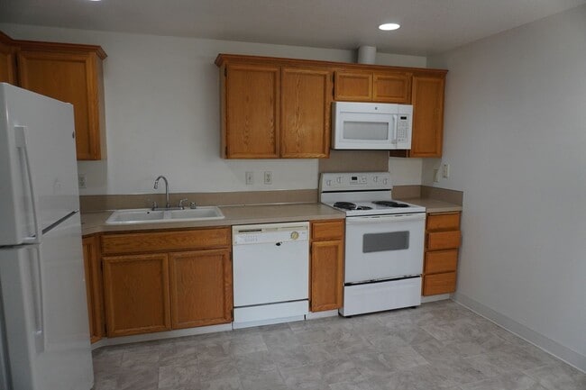 Building Photo - Well Maintained Single Level Home for Lease in Kelso