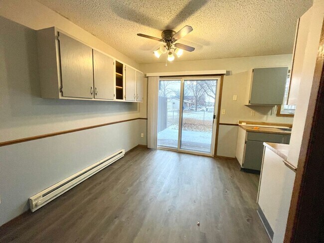 Foto del edificio - 3 Bedroom Townhome in South Fargo!!