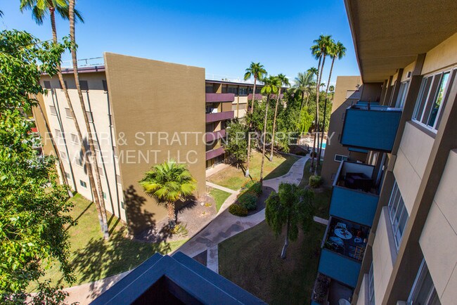 Foto del edificio - 349 E Thomas Rd