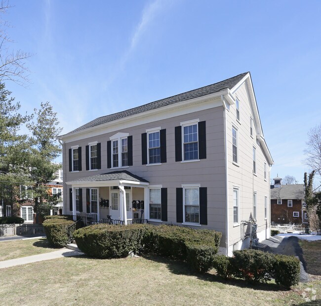 78 Prospect St, Huntington, NY 11743 Apartments in Huntington, NY