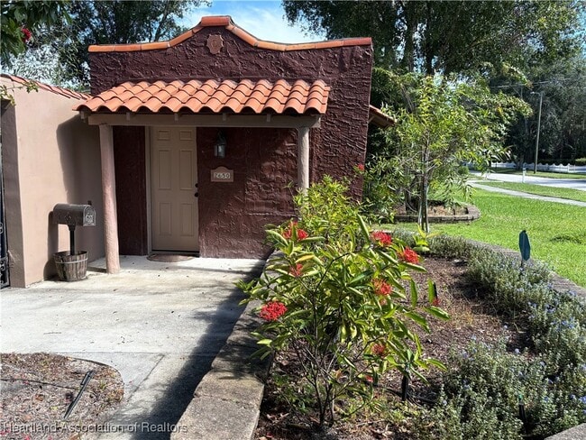 Foto del edificio - 2650 Lakeview Dr