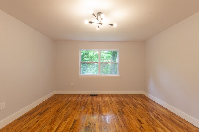 Foto del edificio - 1903 Country Ln