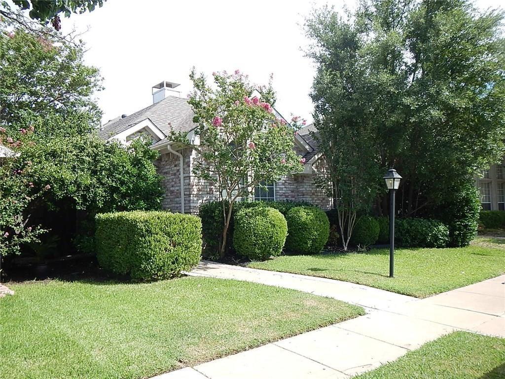 Primary Photo - 518 Raintree Cir