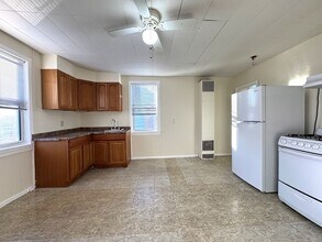 Building Photo - 49 Fulton St