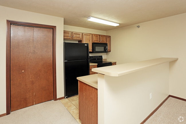 Kitchen - Harper Point Apartments