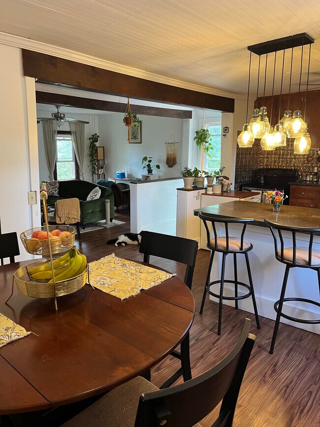 Foto del edificio - 4251 Pompey Center Rd