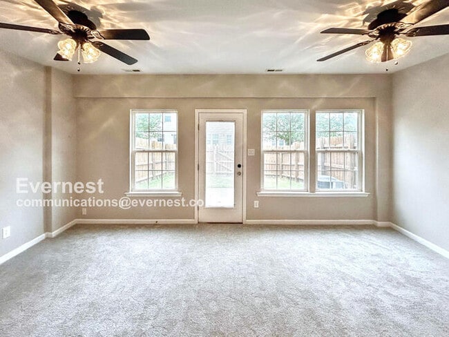 Building Photo - Richmond Home with Central AC, Fenced Yard...