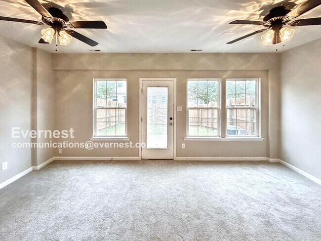 Foto del edificio - Richmond Home with Central AC, Fenced Yard...