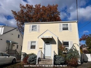 Building Photo - 531 Walnut St