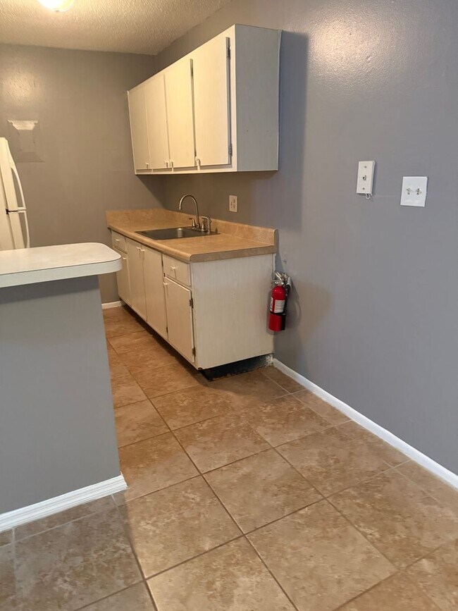 Foto del edificio - 1 Bd/1 Ba near UF- Apartment for Rent