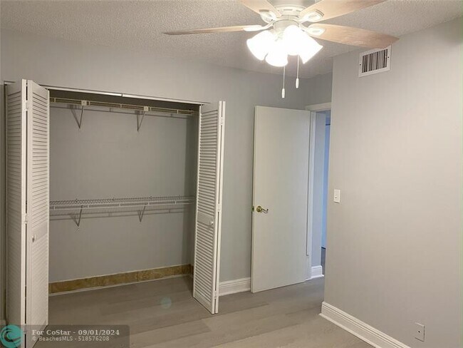 Foto del edificio - 3269 NW 102nd Terrace