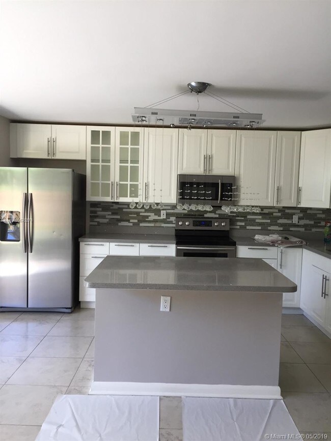 Foto del edificio - 2614 NE 10th St