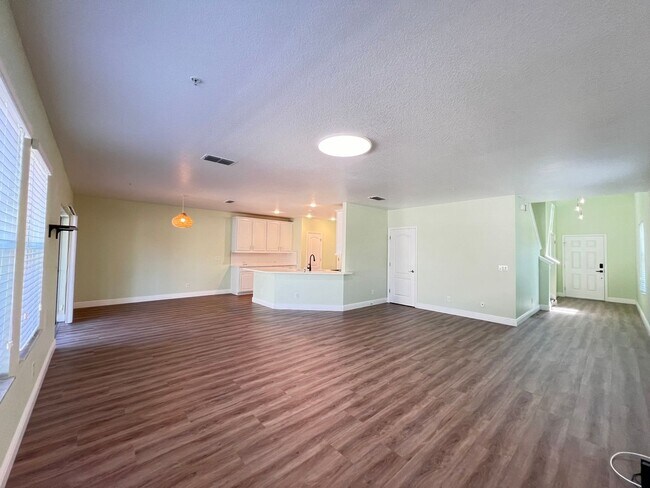 Building Photo - Perfect Home waiting for you!