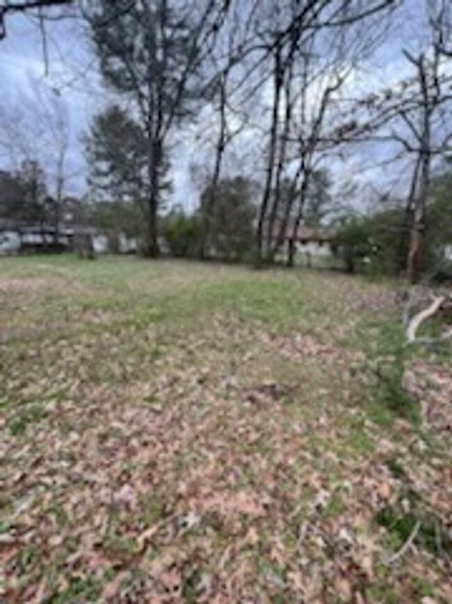 Building Photo - 339 Magnolia Rd.