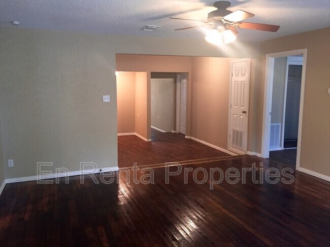 Foto del edificio - 3341 Hiawatha Trail