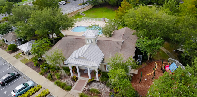 Building Photo - Rolling Acres Apartments