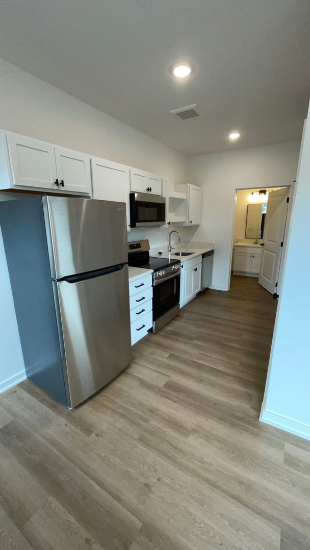 Foto del interior - Forest Ave Townhomes