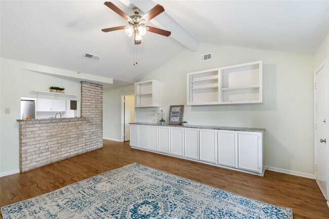 Foto del edificio - 759 Carlingford Ln