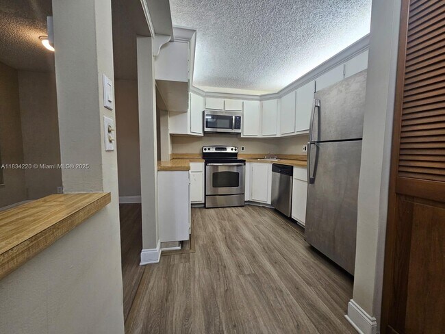 Foto del edificio - 4857 Sable Pine Cir