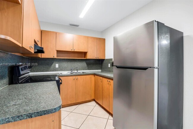 Foto del edificio - 1130 N 70th Ave