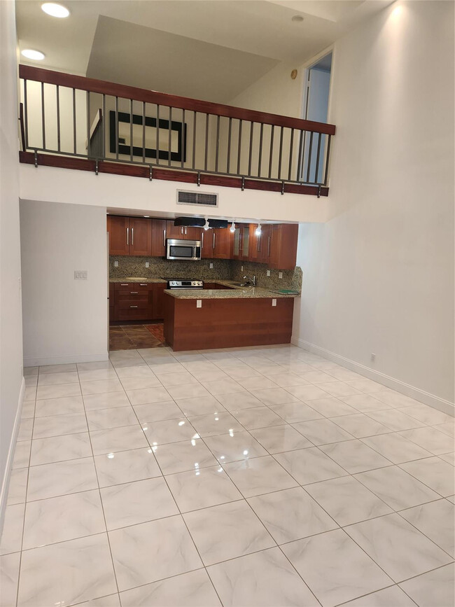 Building Photo - 20347 W Country Club Dr